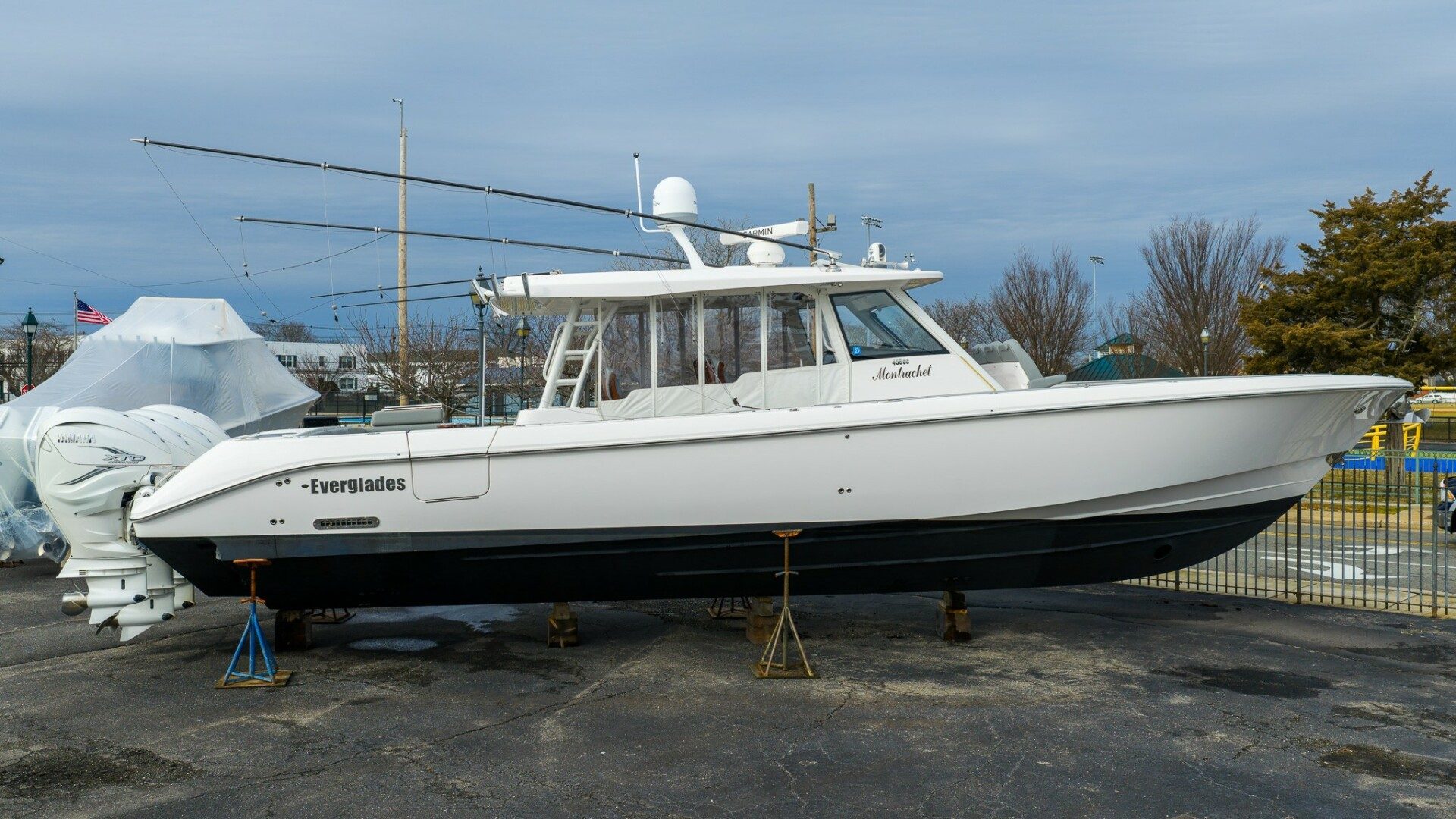 2023 Everglades 455 Center Console "Montrachet" - photo 1