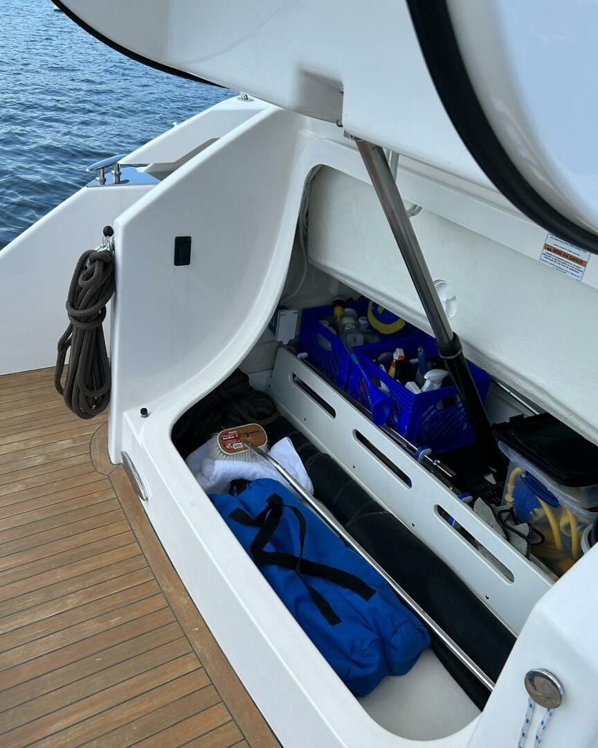 2017 Tiara Yachts C39 Coupe "Silver Lining" - photo 3