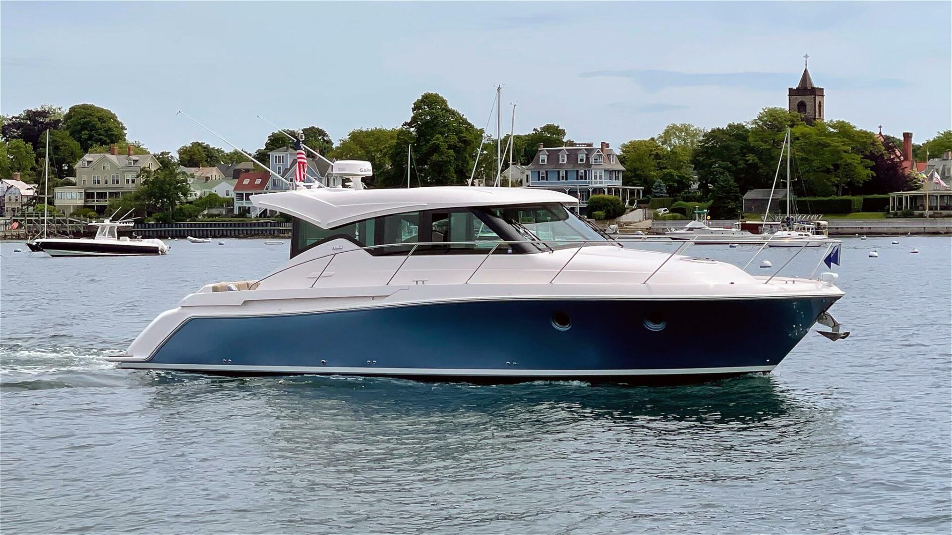 2017 Tiara Yachts C39 Coupe "Silver Lining" - photo 1