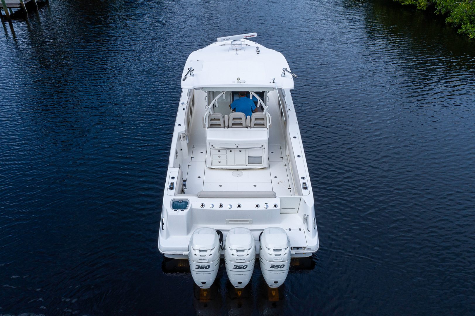 2017 Boston Whaler 370 Outrage "No Surrender" - photo 3