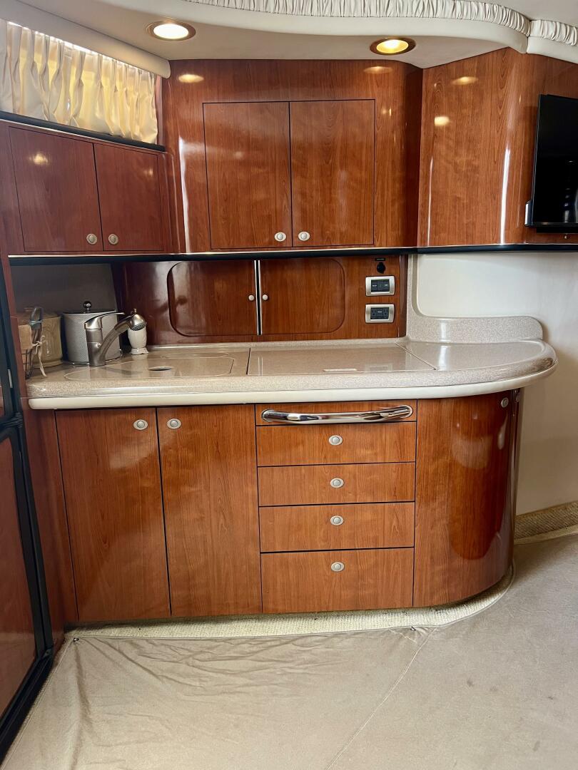 2004 Sea Ray 46 Sundancer "Party of 9" - photo 3