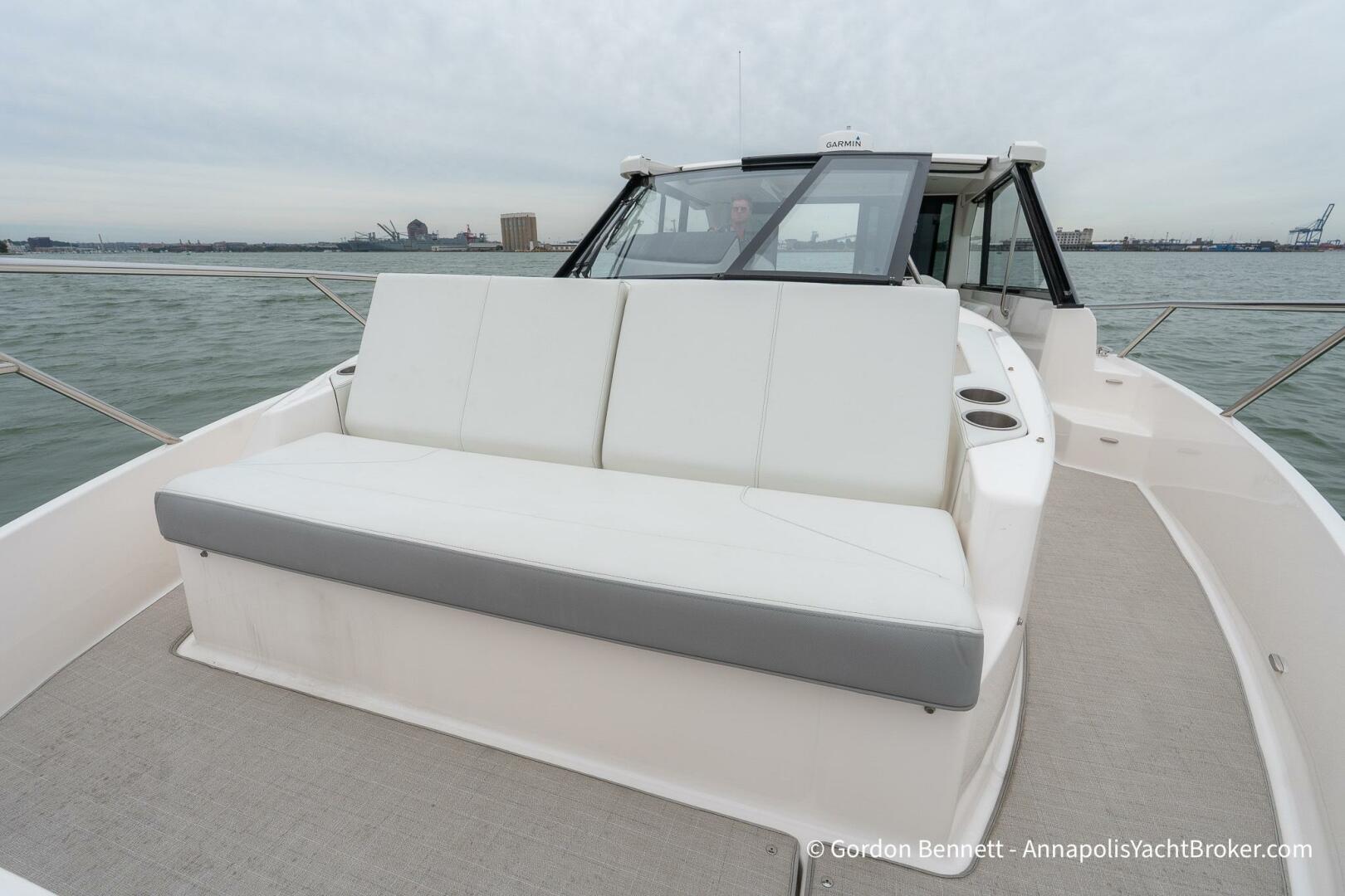 2024 Regal 36 XO "QSS Century" - photo 3