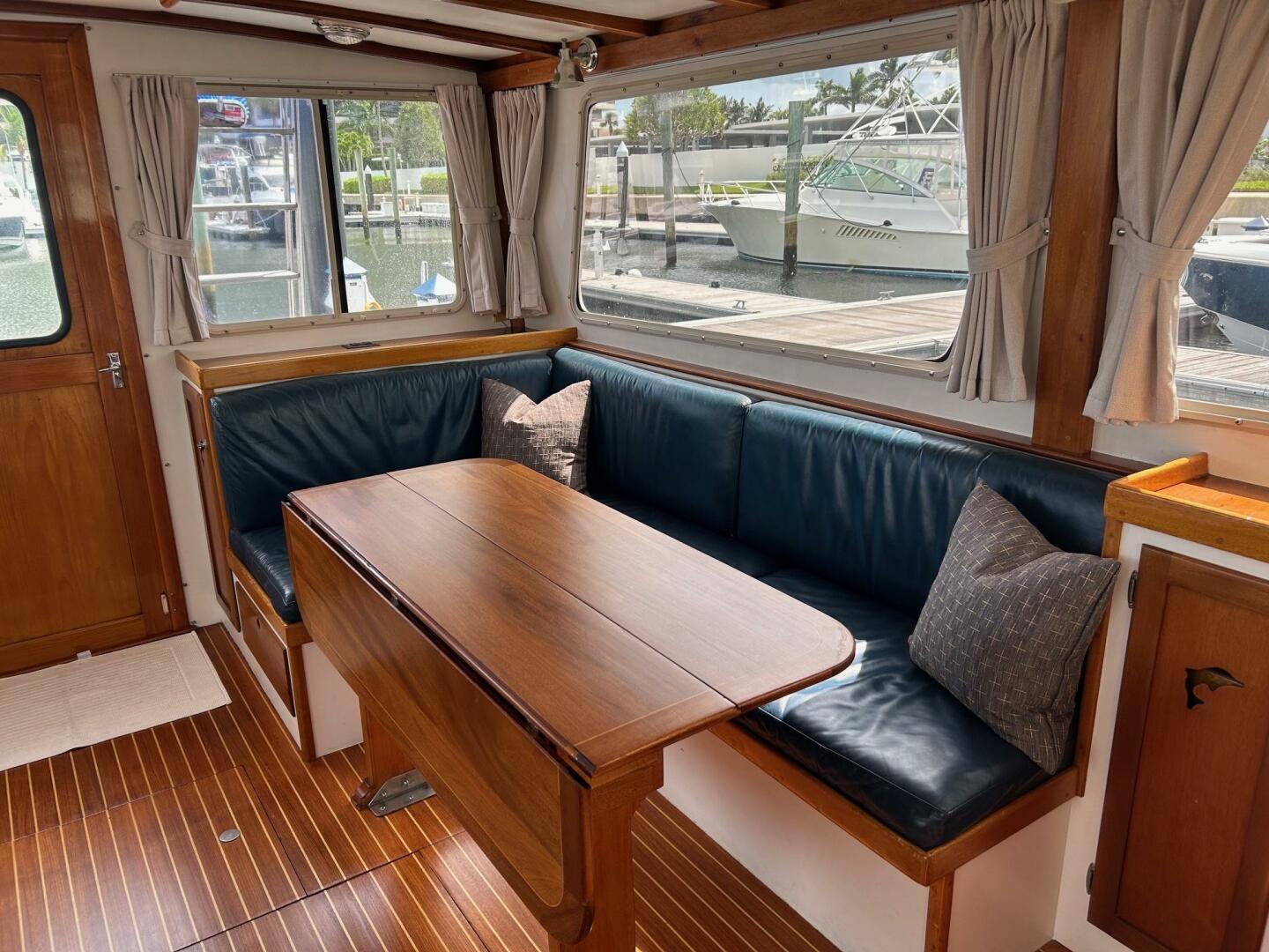 1987 Lyman-Morse Flybridge Cruiser "Bounder" - photo 3