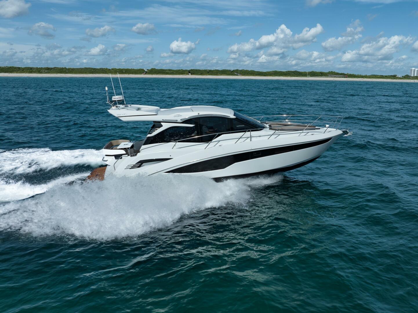 2022 Galeon 425 HTS "Sea Suite" - photo 3