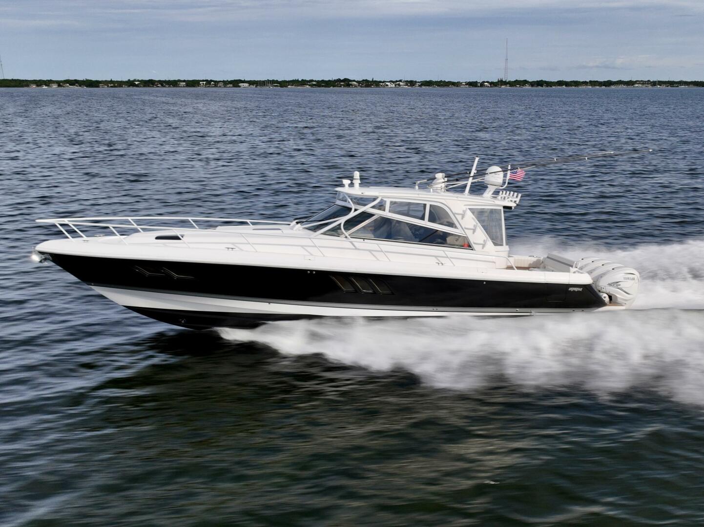 2019 Intrepid 475 Sport Yacht - photo 1