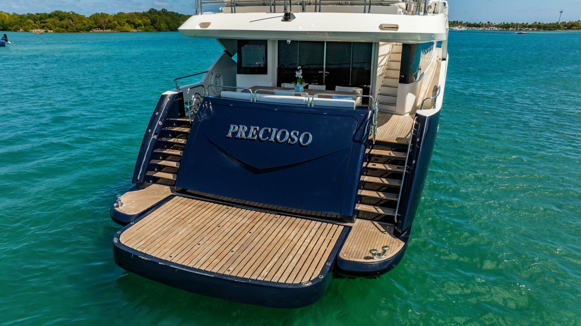 2011 Sunseeker 34 Metre Yacht "PRECIOSO" - photo 2