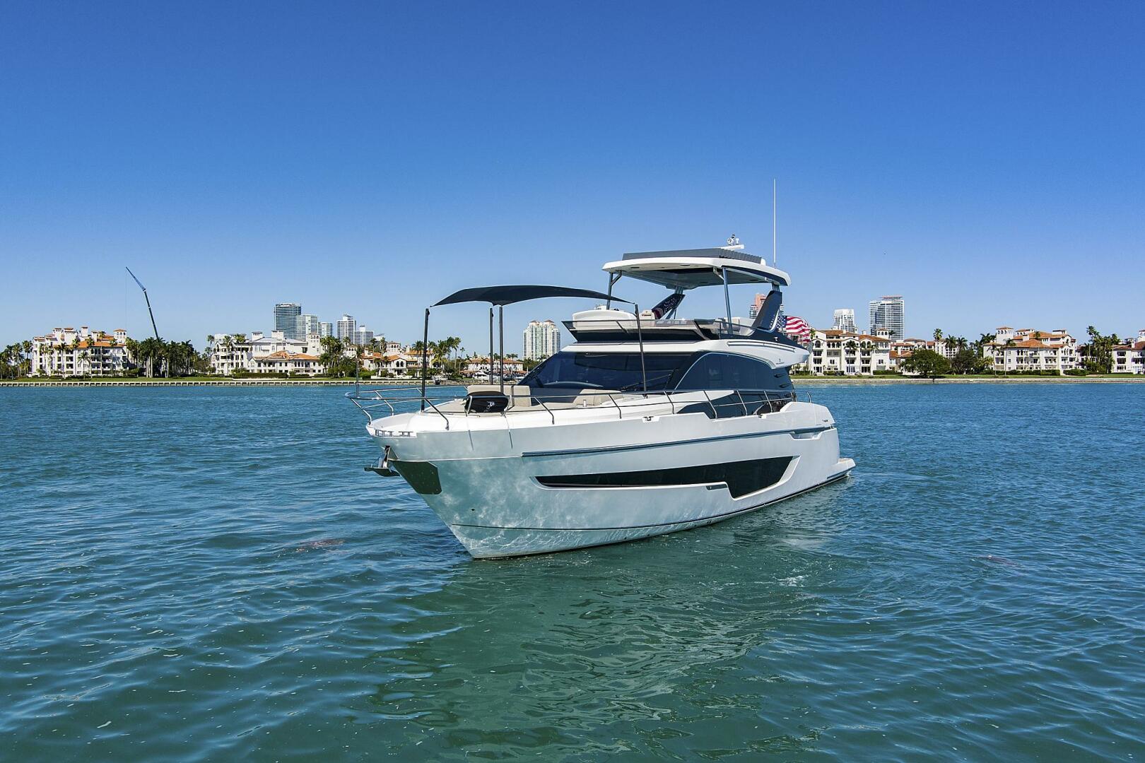 2021 Fairline Squadron 68 "Raw Wave" - photo 1