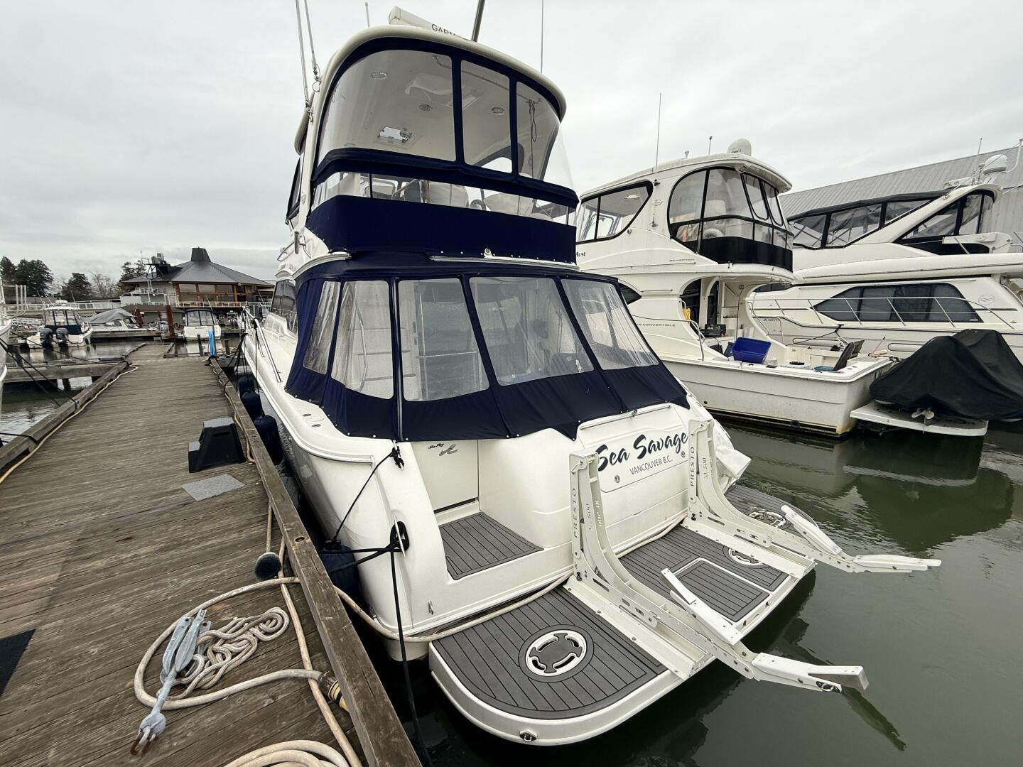 2000 Sea Ray 480 Sedan Bridge "Sea Savage" - photo 2