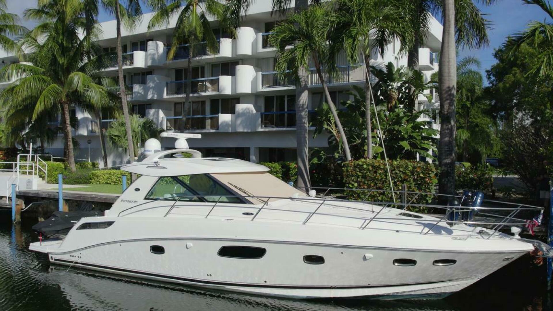 2010 Sea Ray 45 Sundancer "45 Sea Ray Sundancer / 2010" - photo 2