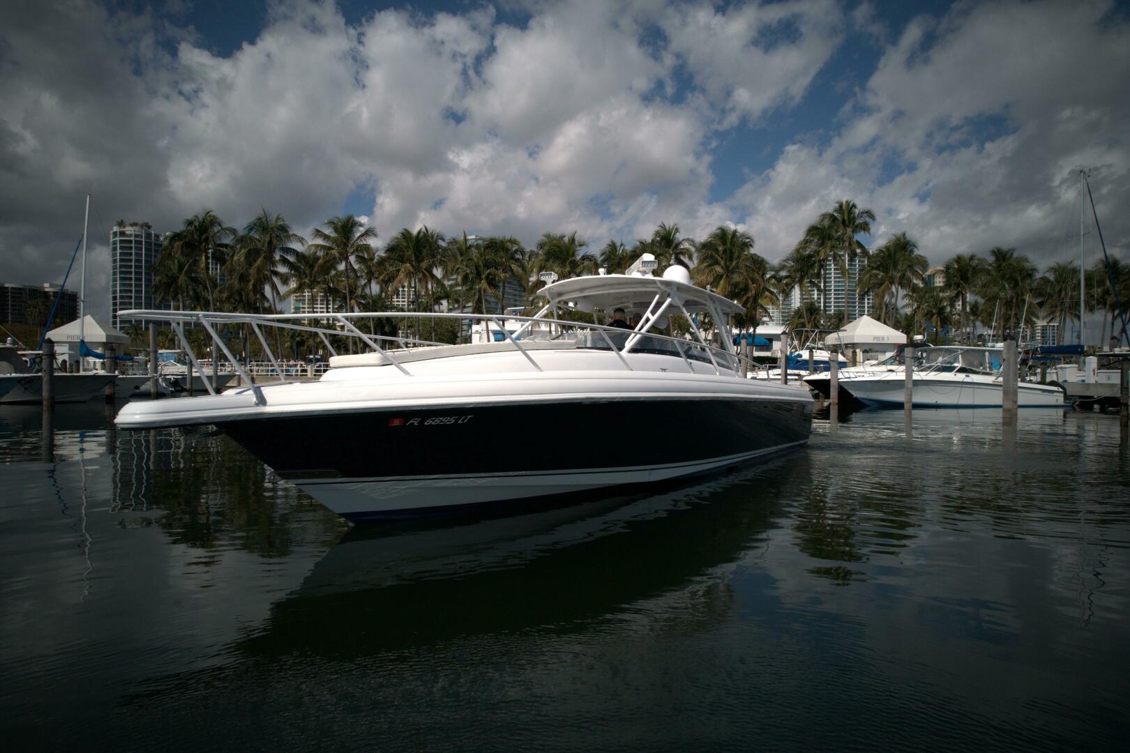 2002 Intrepid 377 Walkaround Cuddy "37 Intrepid 377 Walkaround / 2002" - photo 2