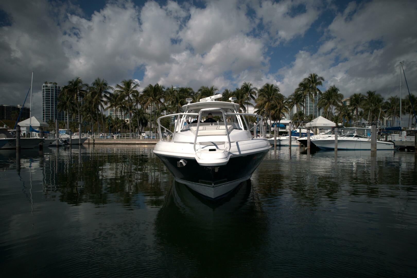 2002 Intrepid 377 Walkaround Cuddy "37 Intrepid 377 Walkaround / 2002" - photo 3