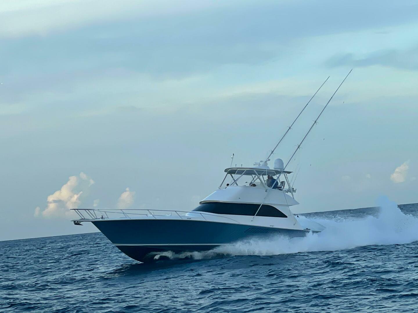 2007 Viking 52 Convertible "Daniela" - photo 1