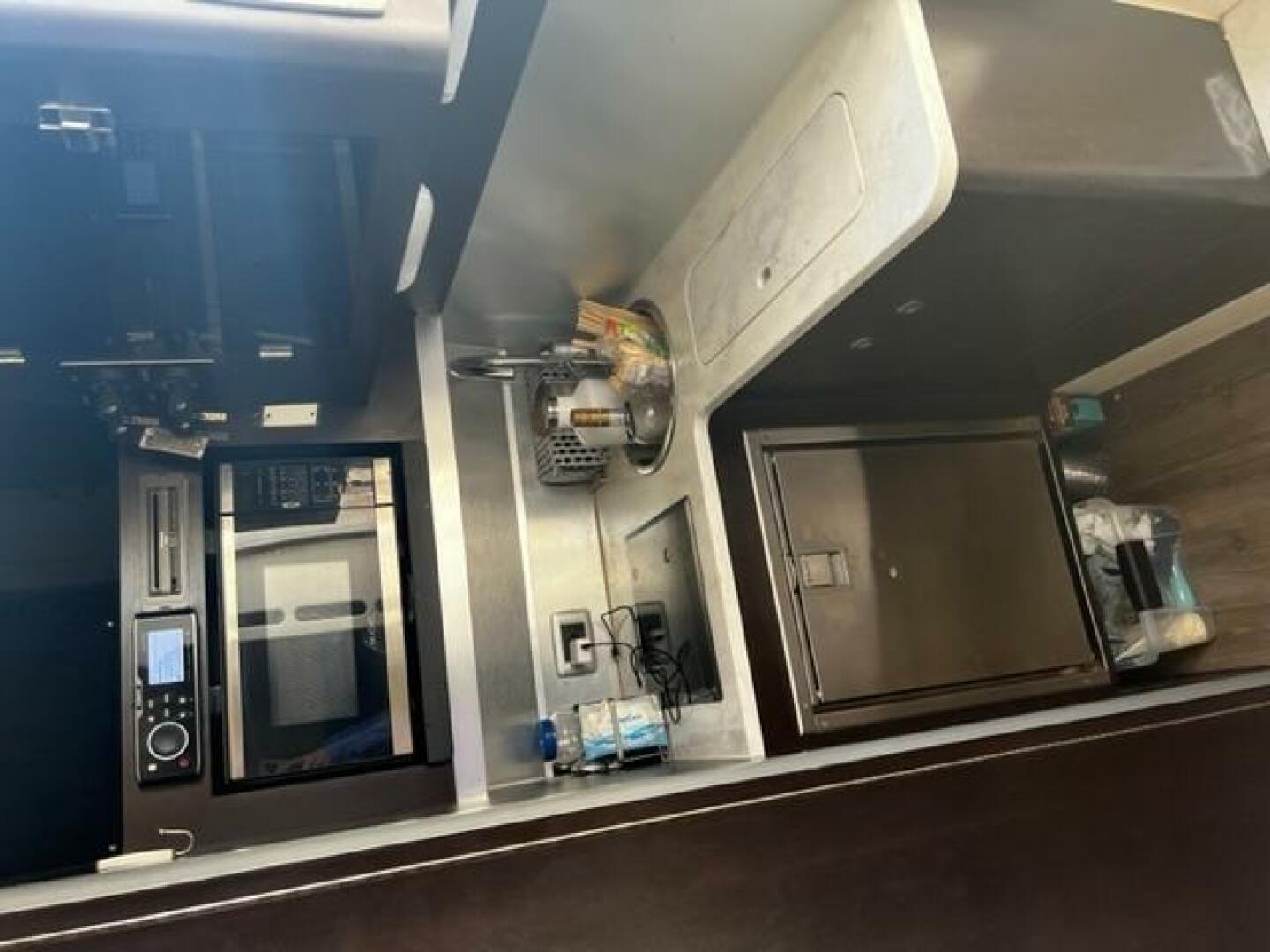 2018 Scout 380 LXF "Island Waters" - photo 3