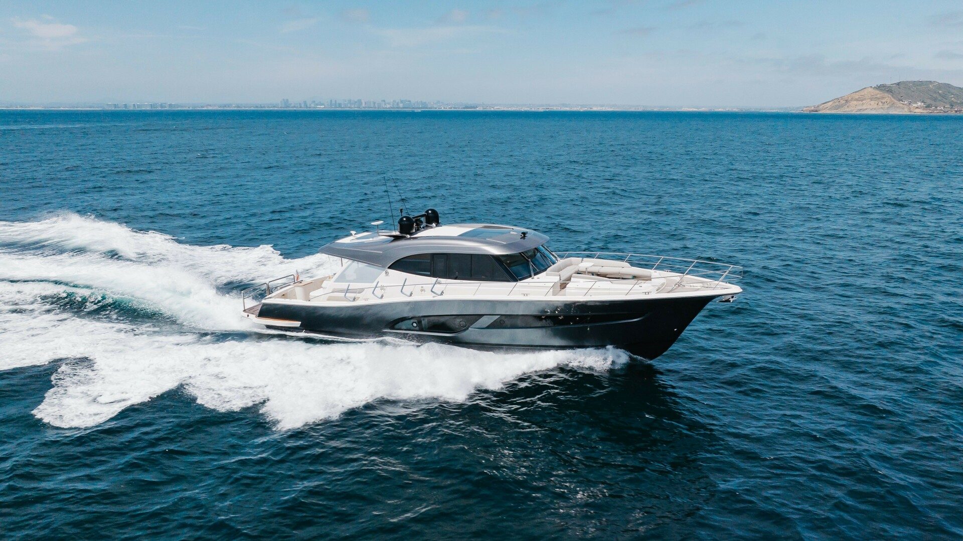 2023 Riviera 645 SUV "HERMOSA" - photo 1