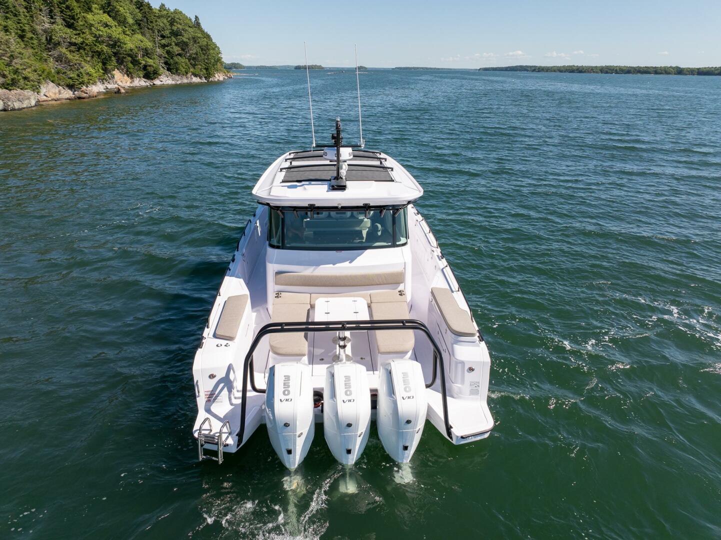 2025 Axopar Cross Cabin "Stock 2" - photo 1