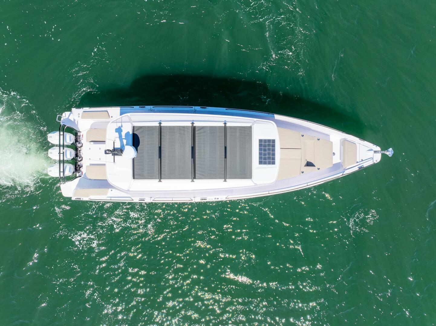 2025 Axopar Cross Cabin "Stock 2" - photo 2