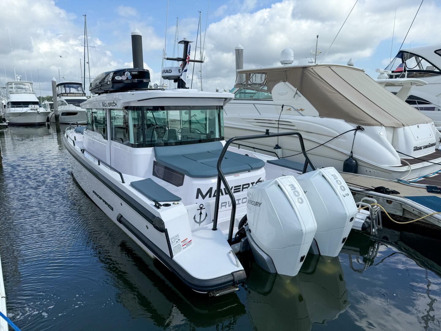 2023 Axopar 37 XC AFT CABIN "Maverick" - photo 3