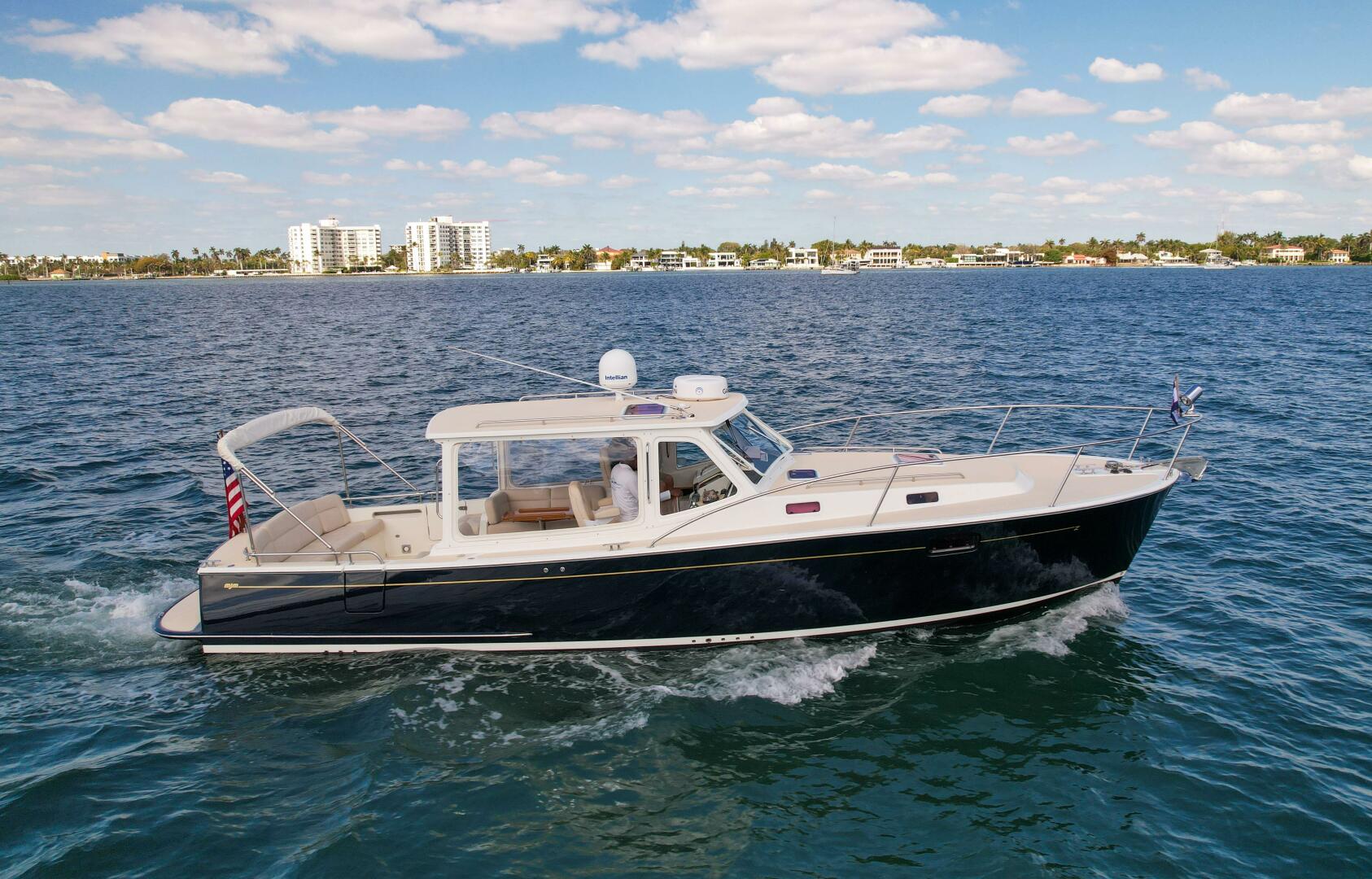 2012 MJM 36z Downeast "MONCRI" - photo 1