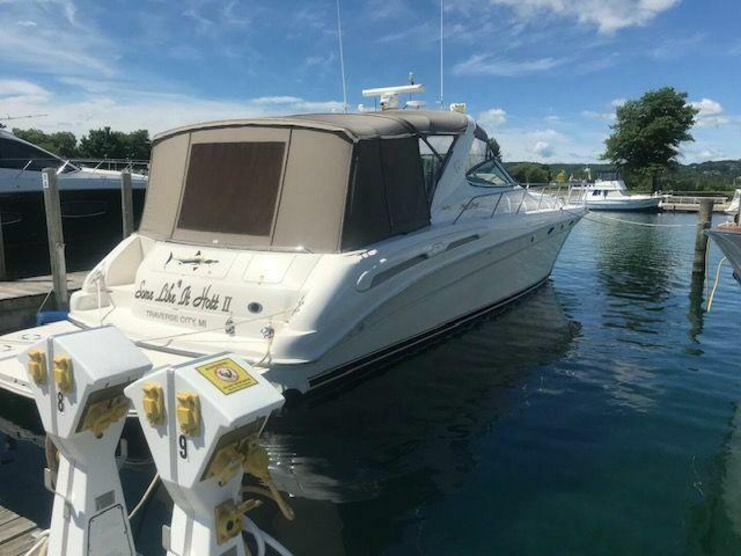 1998 Sea Ray 540 Sundancer "Some Like it Hott II" - photo 1