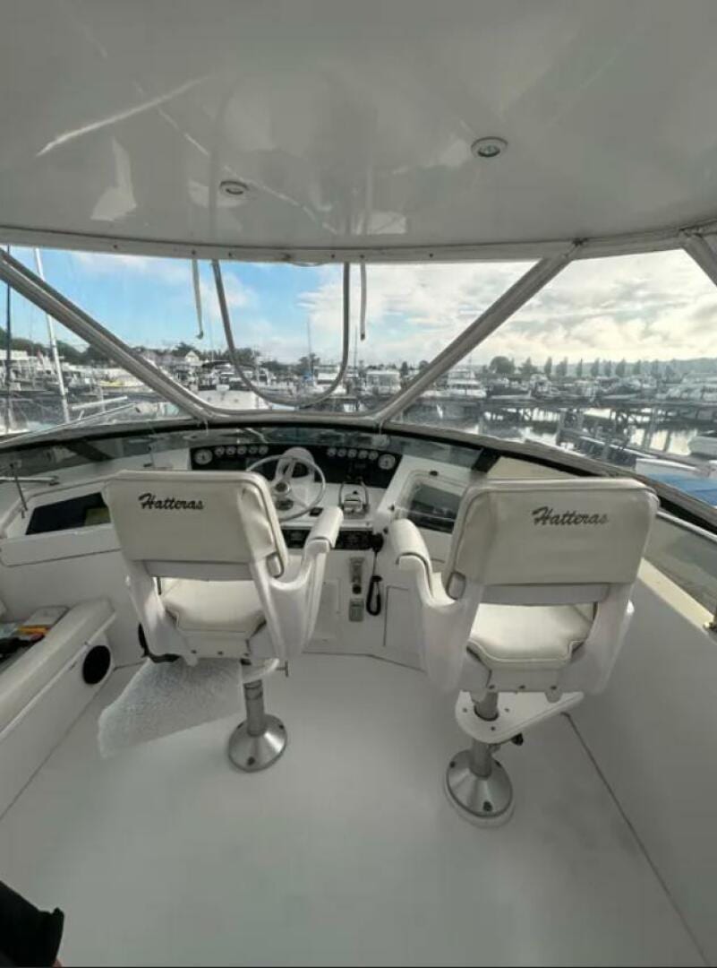 1994 Hatteras 48 Cockpit Motor Yacht - photo 2