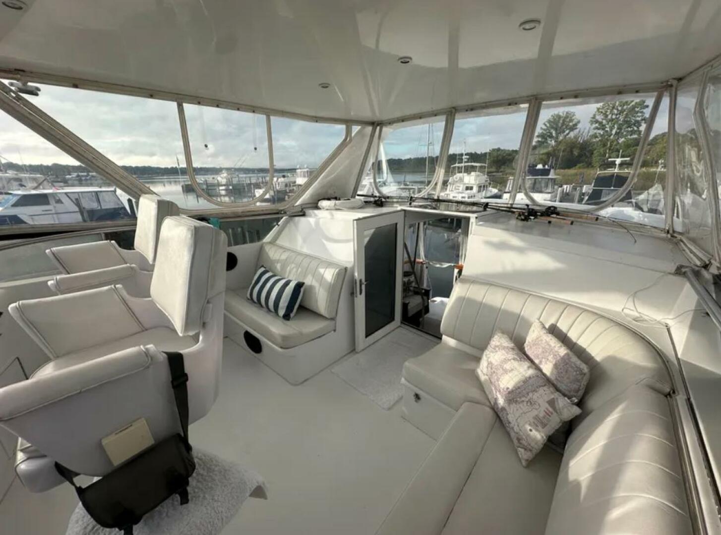 1994 Hatteras 48 Cockpit Motor Yacht - photo 3