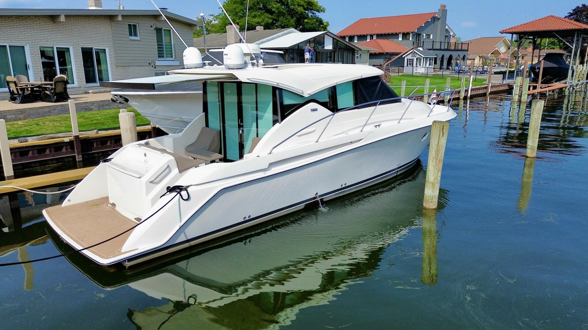 2016 Tiara Yachts 39 Coupe - photo 1