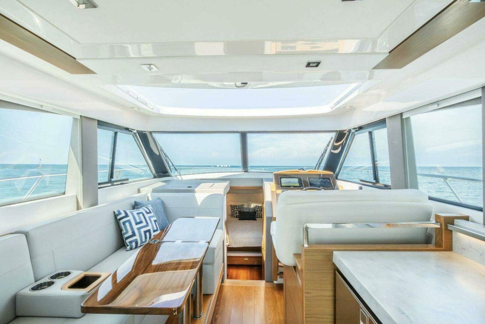 2023 Tiara Yachts 39 Coupe - photo 2