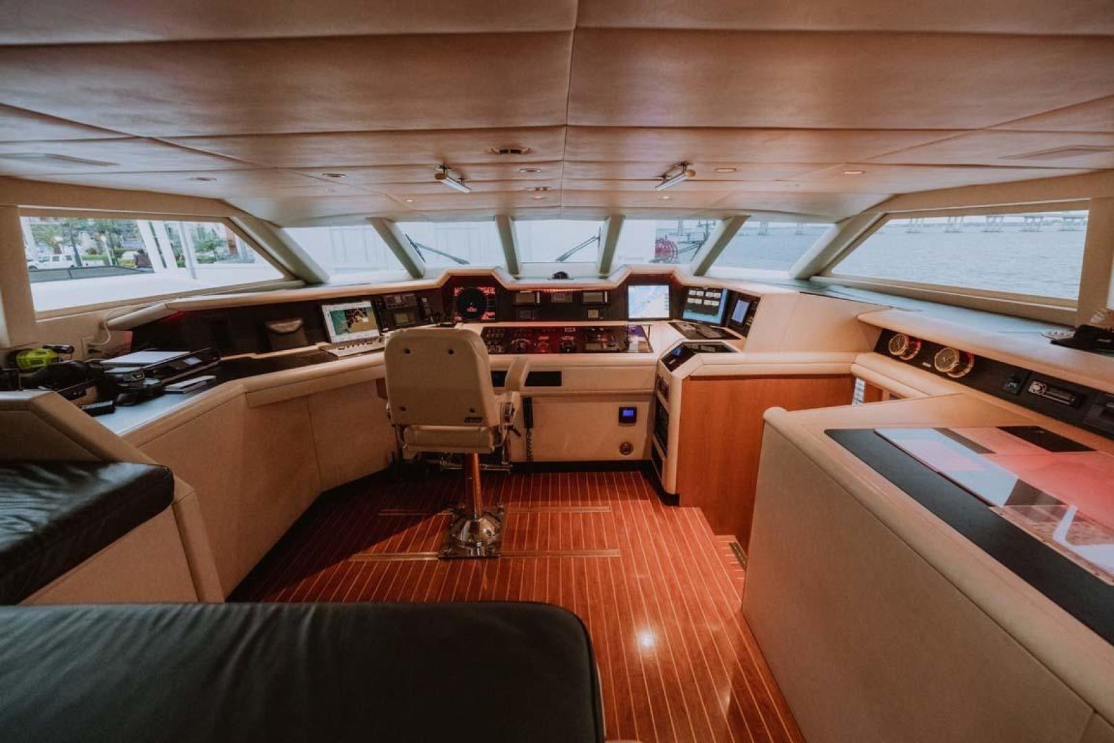 1995 Broward Raised Pilothouse - photo 2