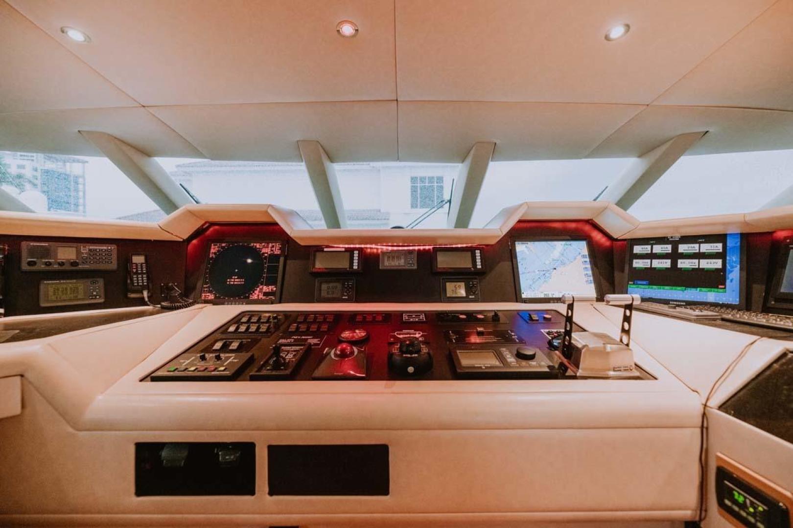1995 Broward Raised Pilothouse - photo 1