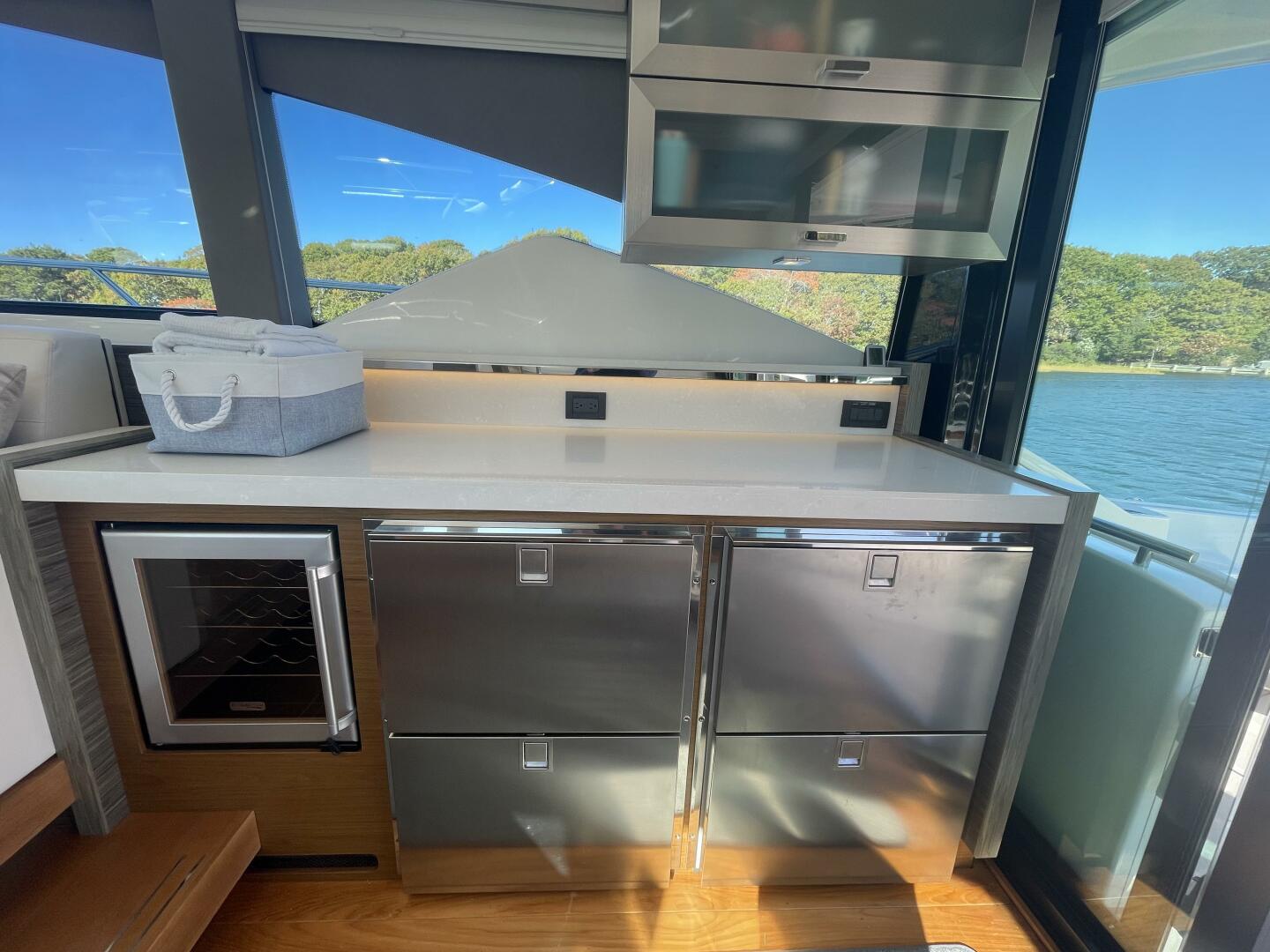 2020 Tiara Yachts C53 Coupe "BAR DOG" - photo 3