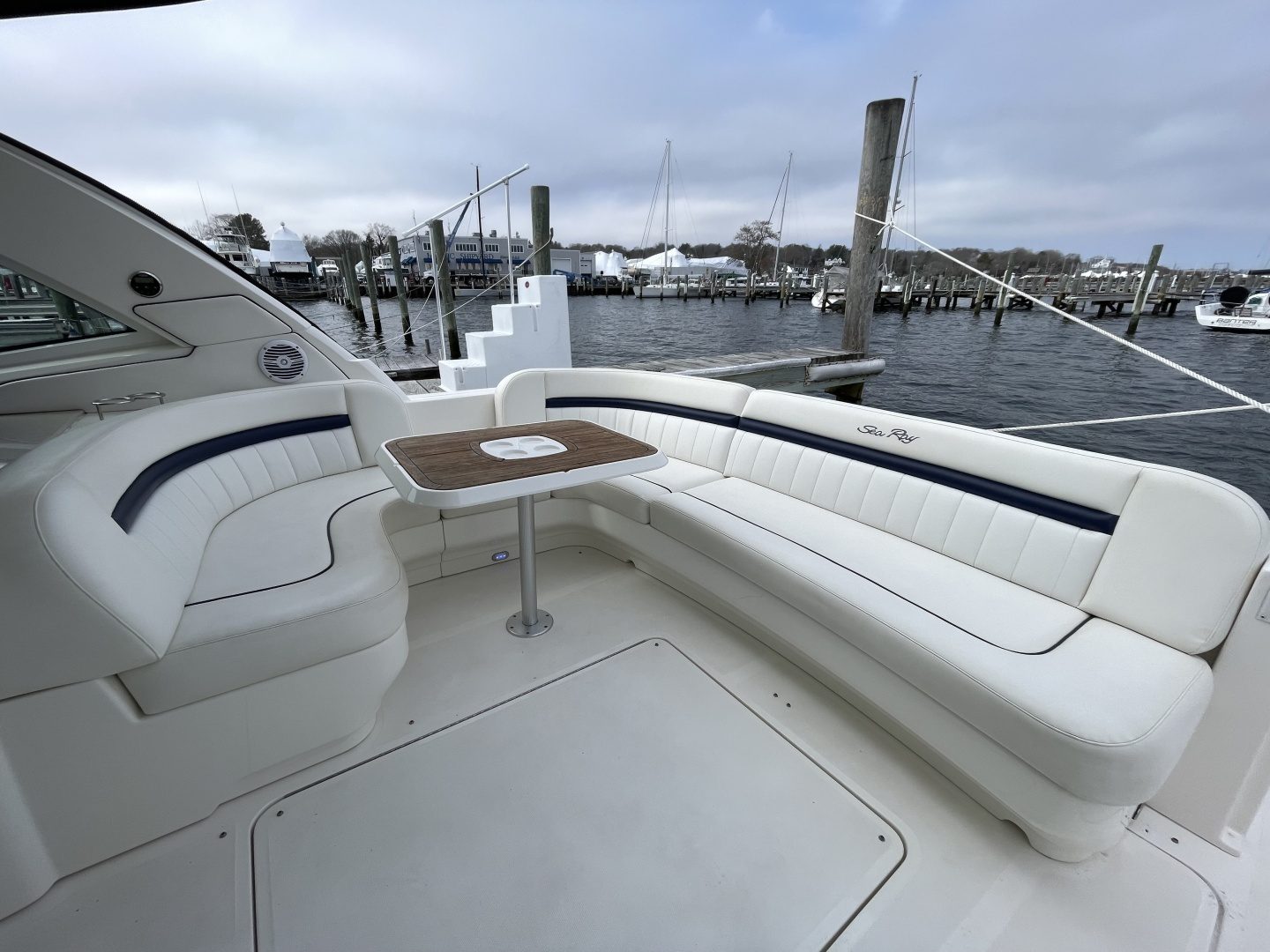 2009 Sea Ray 480 Sundancer - photo 3