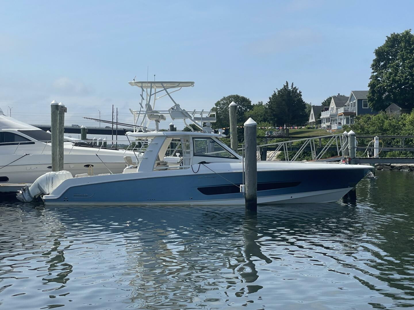 2017 Boston Whaler Outrage - photo 1