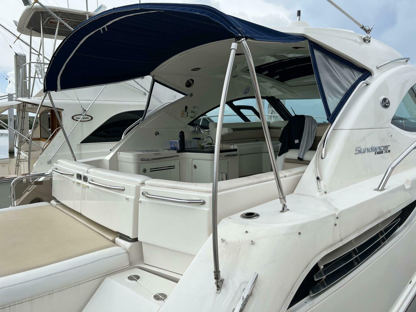 2014 Sea Ray 410 Sundancer - photo 3