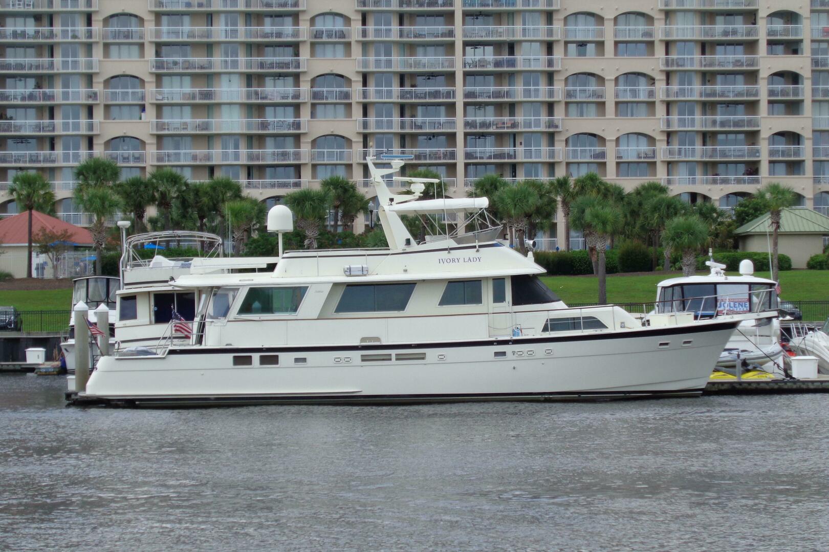 1987 Hatteras 70 Cockpit Motor Yacht "Ivory Lady" - photo 2