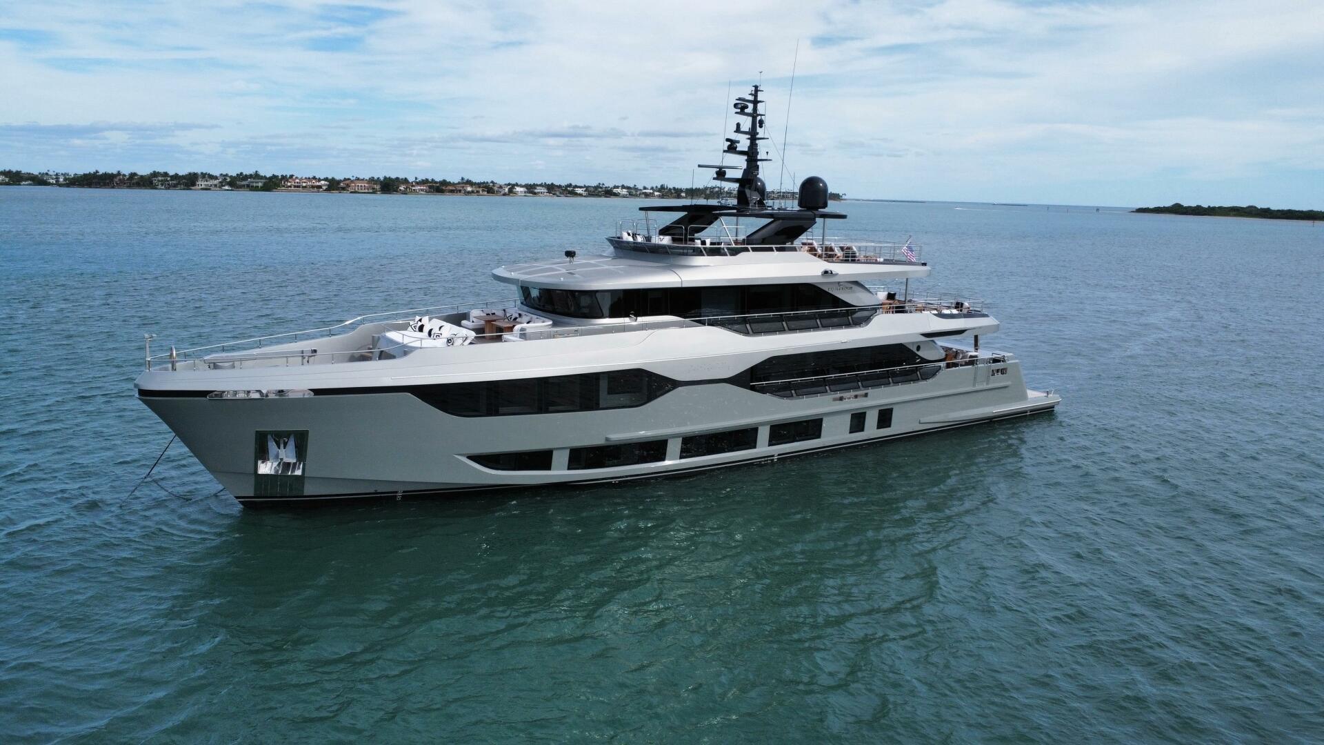 2025 Majesty Yachts 120 "Fractional Ownership Available" - photo 2