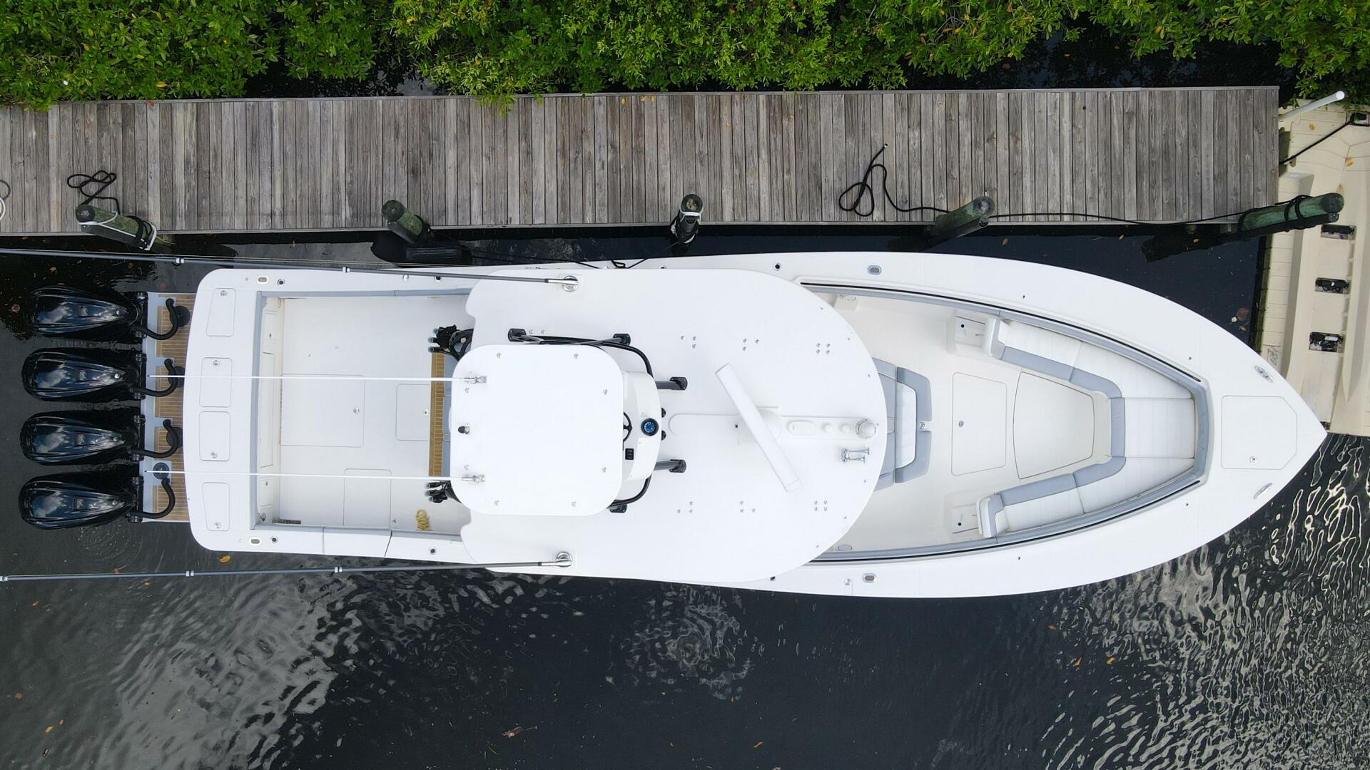 2020 Regulator 41 "Grey Hull" - photo 3
