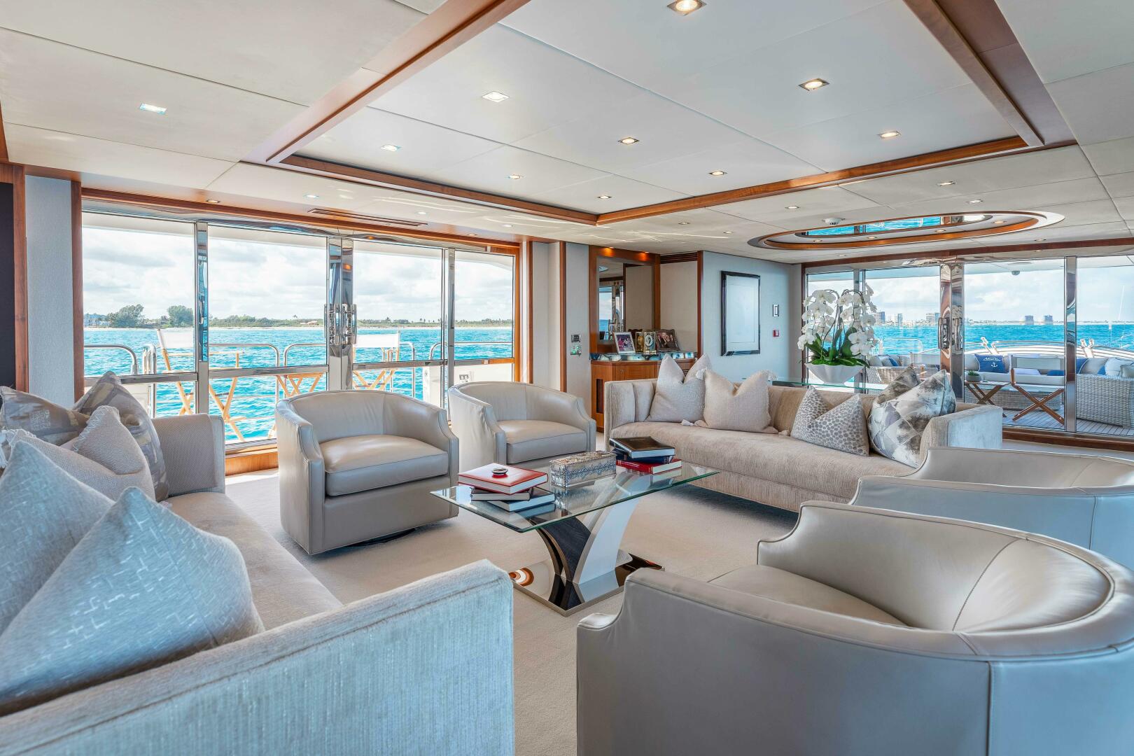 2010 Sunseeker 40m "ABOUT TIME" - photo 3