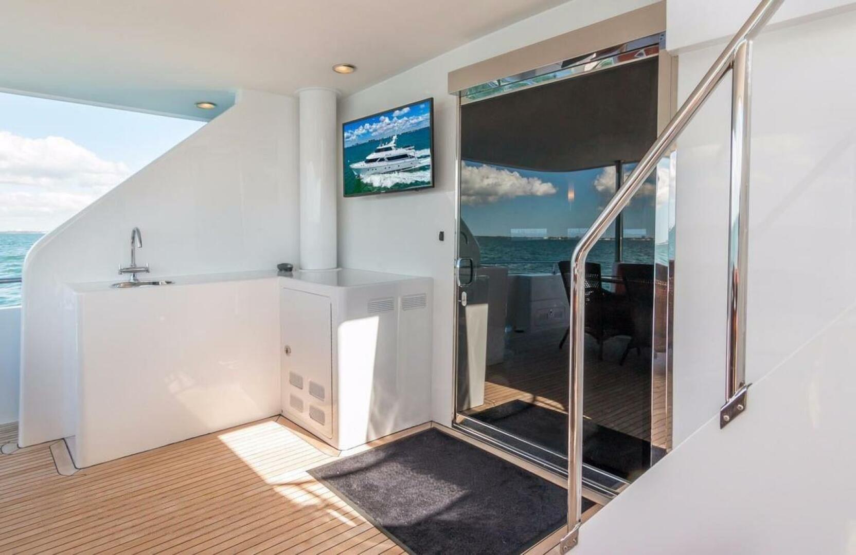 2008 Ocean Alexander 100 Skylounge Megayacht "ROBIN'S NEST" - photo 1