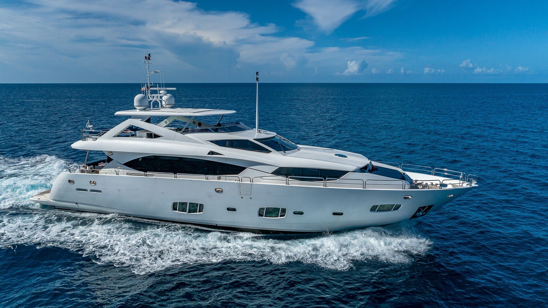 2010 Sunseeker "EMRYS" - photo 1