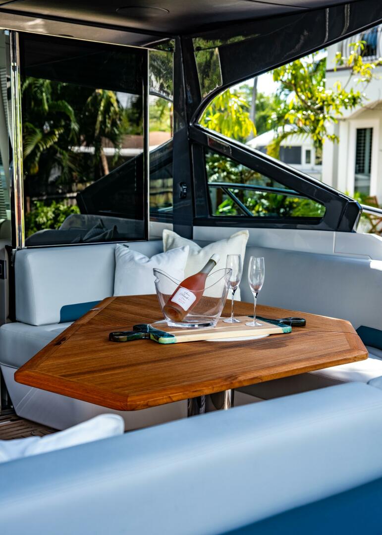 2023 Fairline Phantom 65 "FAIRLINE PHANTOM" - photo 2