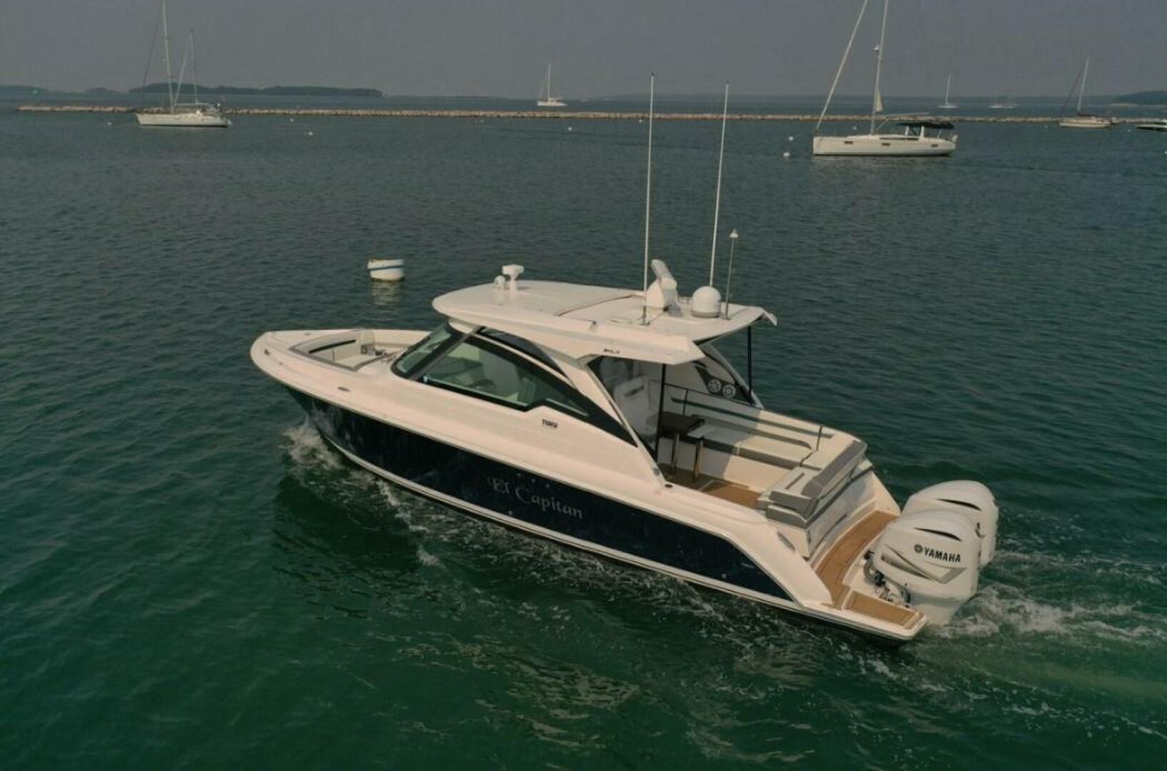 2019 Tiara Yachts 34LX "El Capitan" - photo 1