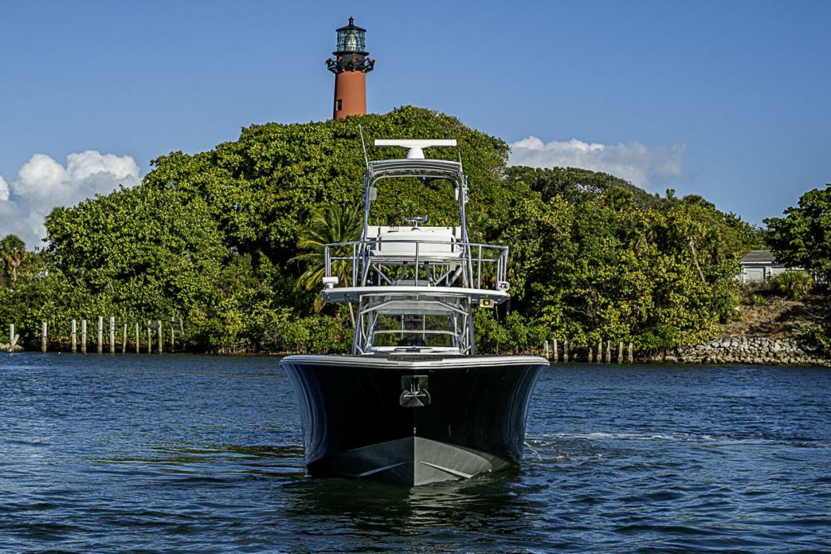 2010 Yellowfin 42 Offshore "SO TEMPORARY" - photo 1