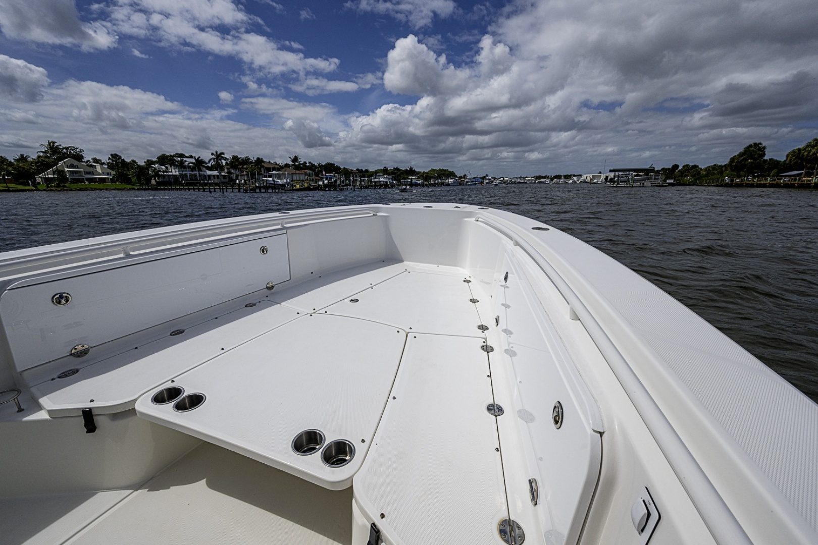 2009 Everglades 350 CC "HEY MAN-Repowered 2022 3 x 400hp Merc. w/Joystick" - photo 2