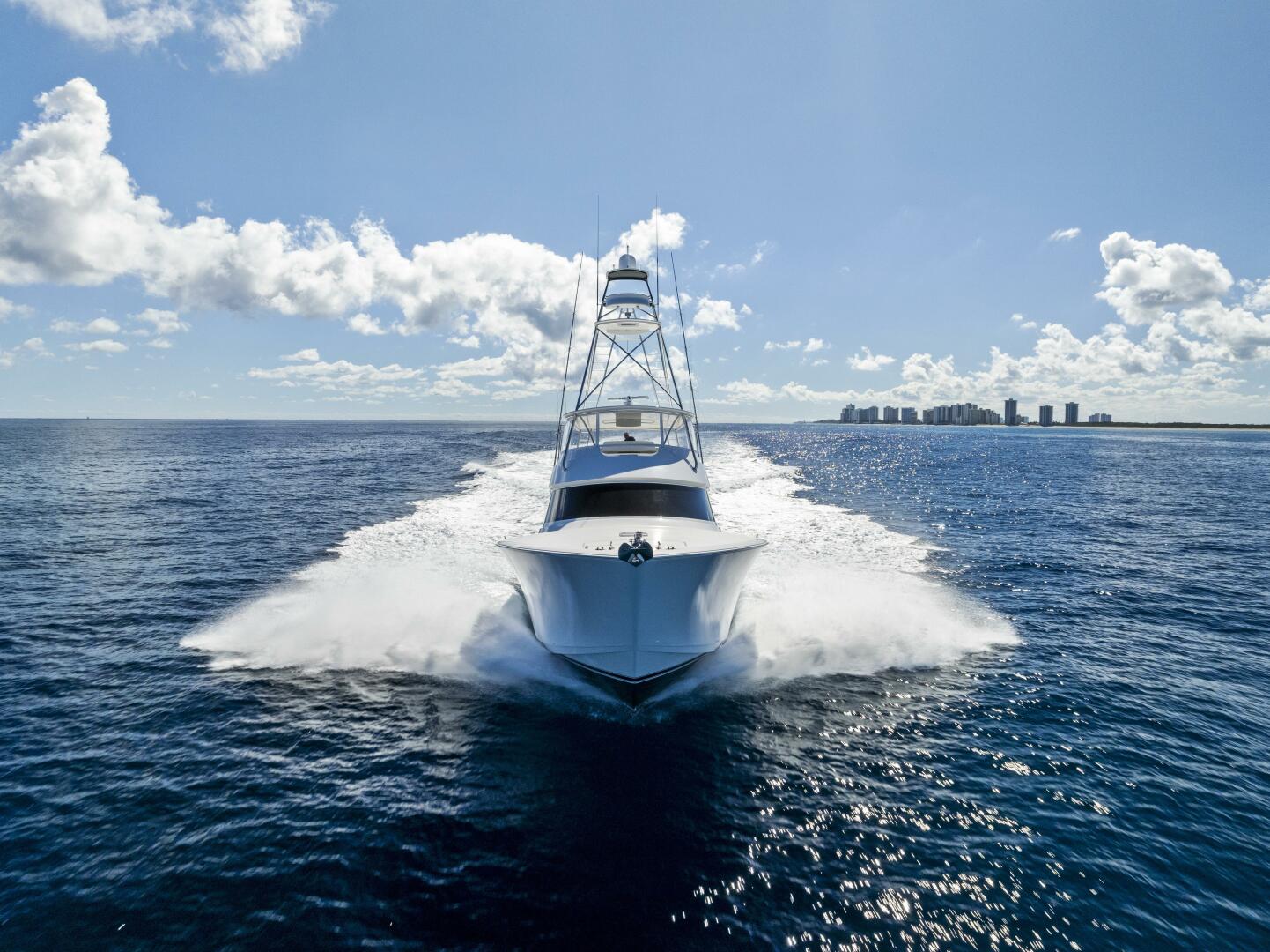 2019 Viking 80 Convertible - photo 1