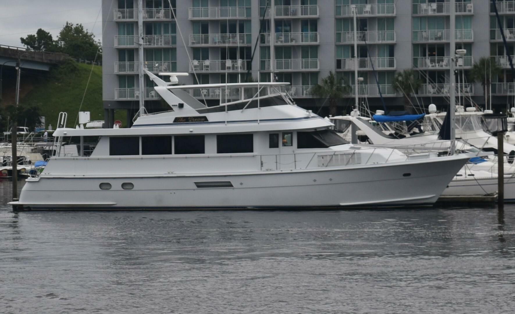 1998 Hatteras 74 Sportdeck "The Dream" - photo 1