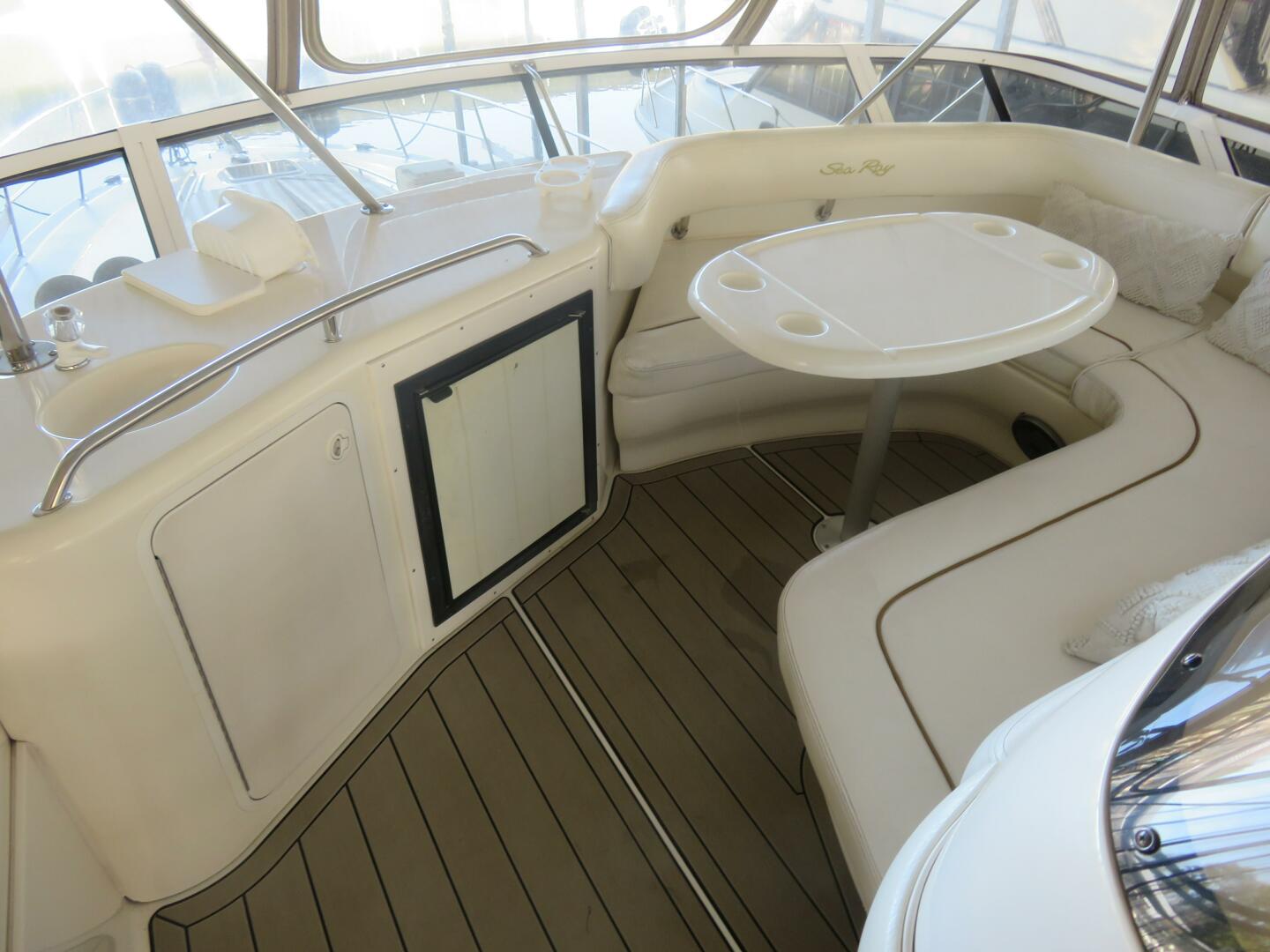 1999 Sea Ray 480 Sedan Bridge - photo 2