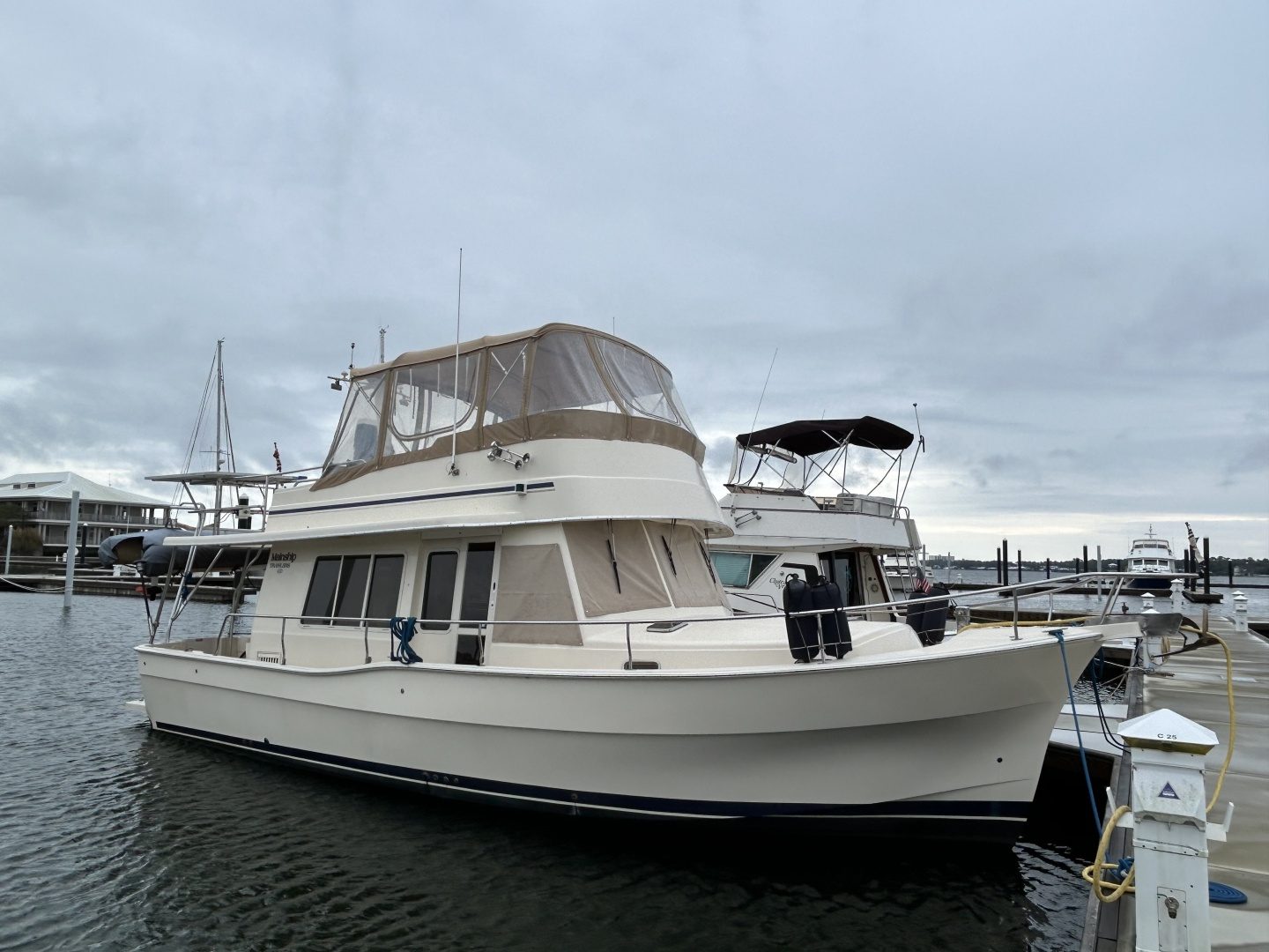 2005 Mainship 400 "Sol Mate" - photo 1