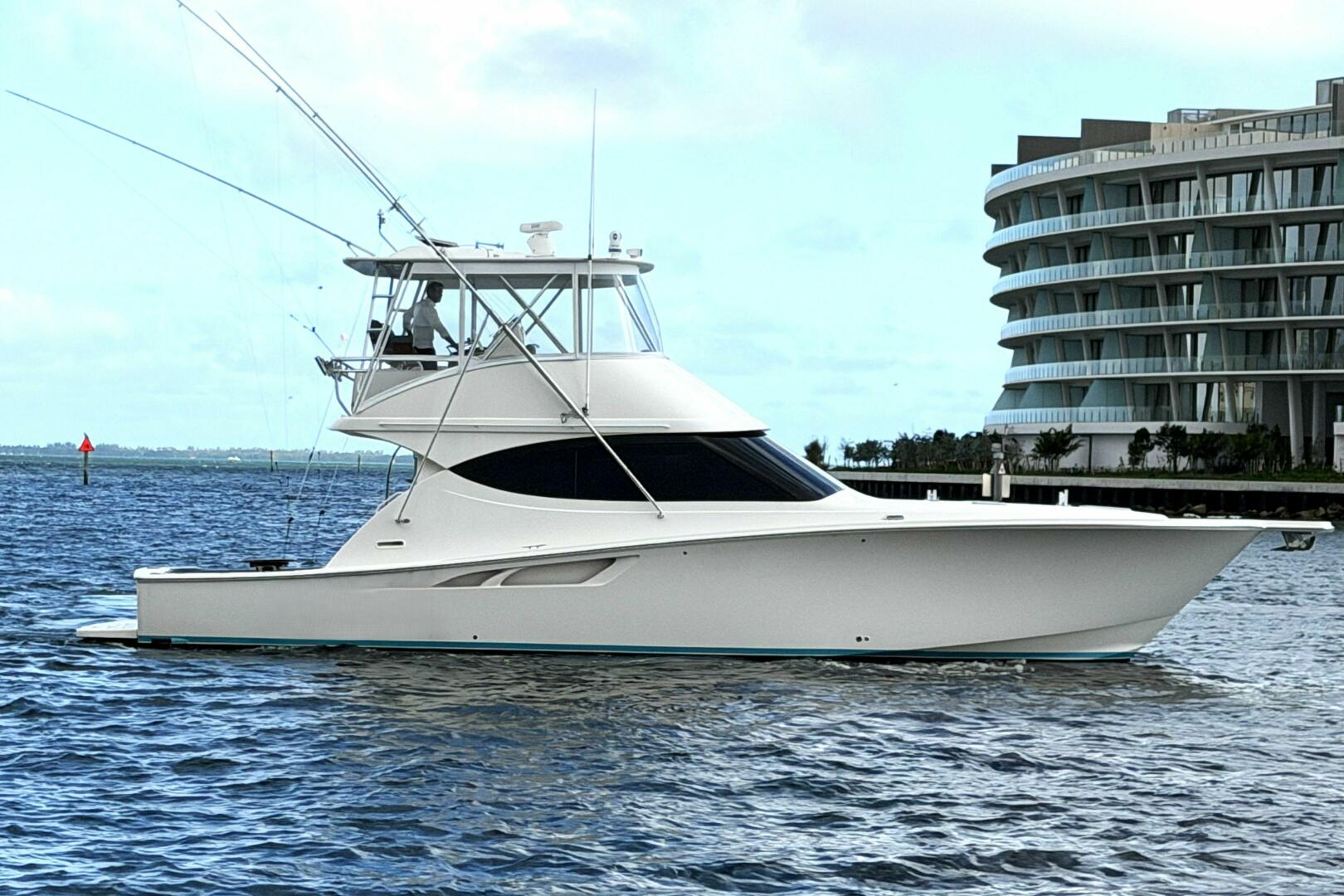2015 Tiara Yachts 48 Convertible - photo 2