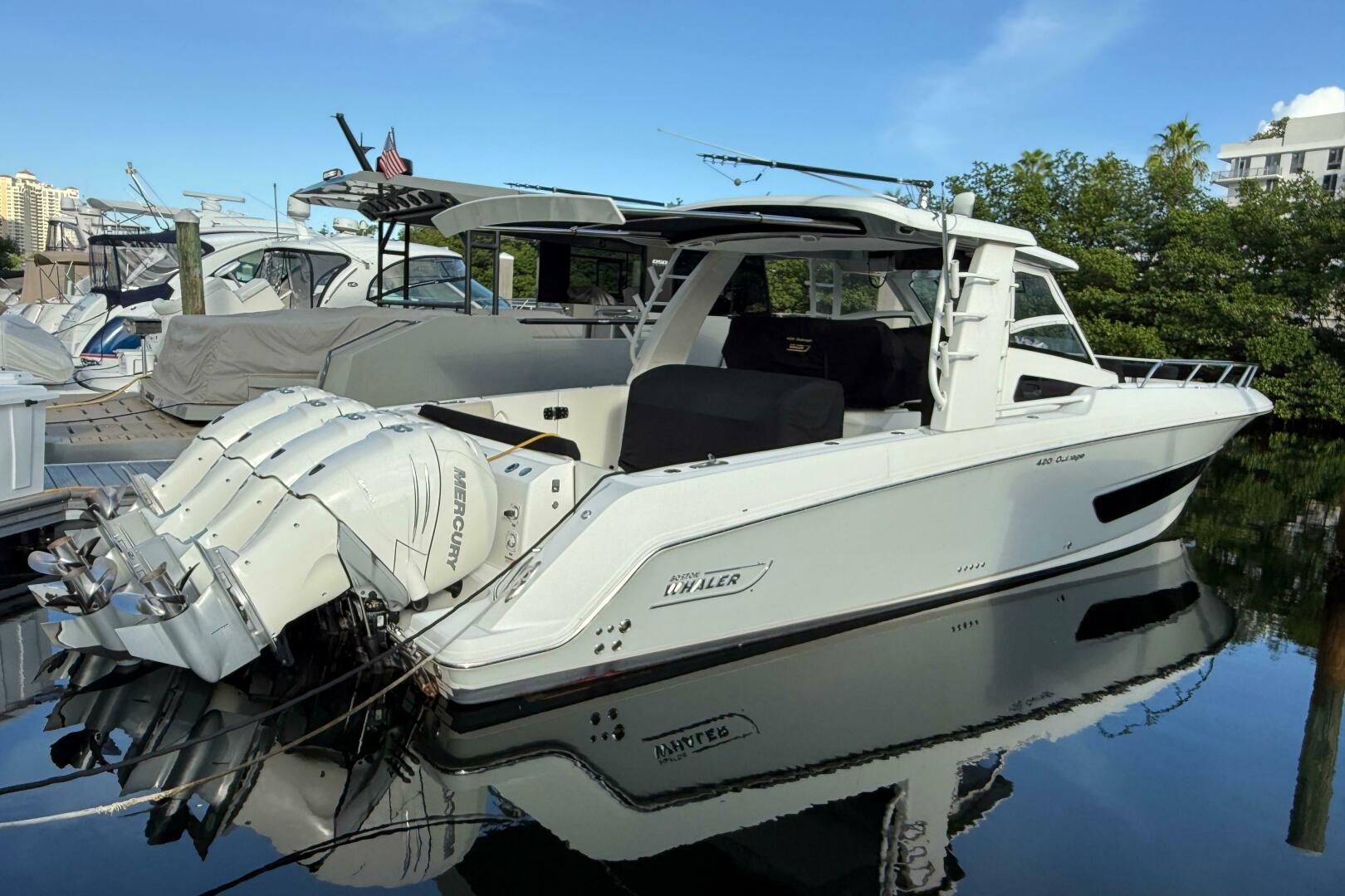 2020 Boston Whaler 420 Outrage - photo 1