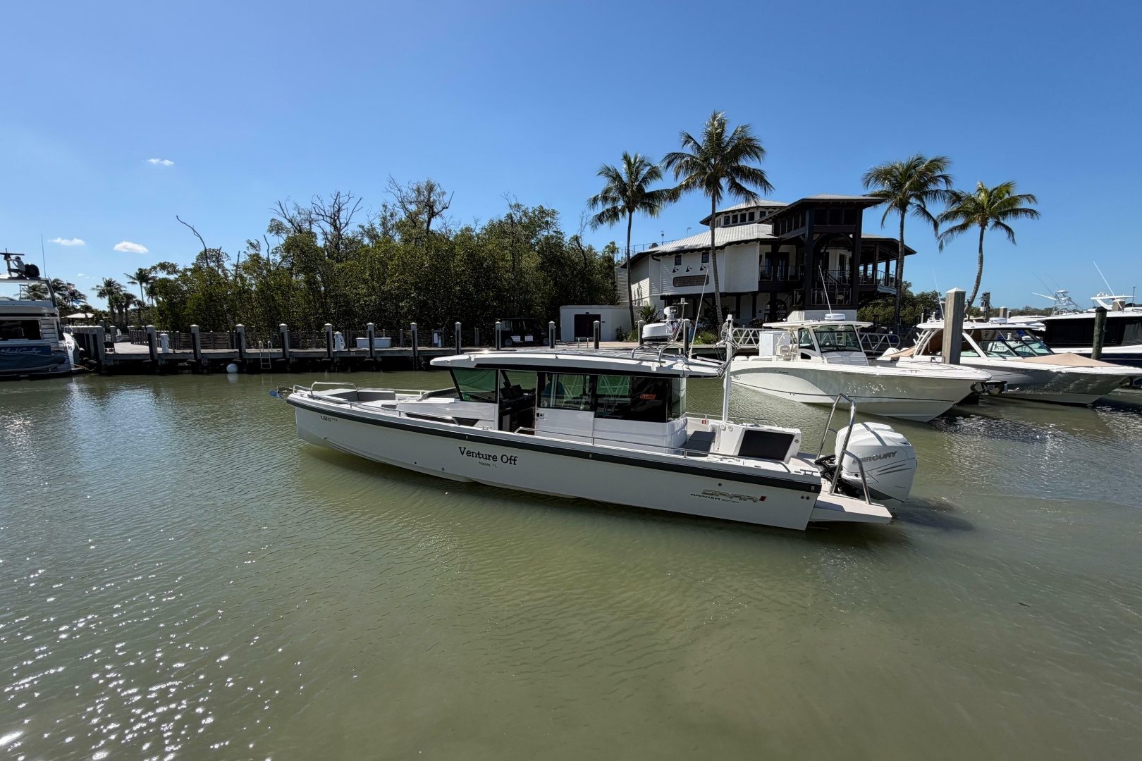 2018 Axopar 37 Cabin "Venture Off" - photo 3